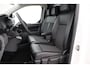 Toyota PROACE Electric Worker 50kWh Normal Range Navigator | Trekhaak | Navigatie | Camera | Cruise Control | Airco | 3-zits | Apple Carplay / Android Auto | Betonplex | Sidebars