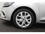 Renault Clio Estate 0.9 TCe Limited | Parkeersensoren achter | Cruise control | Airco | Keyless entry & start |