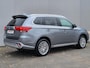 Mitsubishi Outlander 2.4 PHEV Intense / Dealeronderhouden / Fabrieksgarantie / 1.500 kg trekgewicht / Winterwielen / Camera / Navigatie / Apple Carplay / Android Auto / Verwarmde voorstoelen /