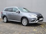 Mitsubishi Outlander 2.4 PHEV Intense / Dealeronderhouden / Fabrieksgarantie / 1.500 kg trekgewicht / Winterwielen / Camera / Navigatie / Apple Carplay / Android Auto / Verwarmde voorstoelen /