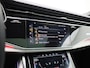 Audi Q8 60 TFSI e quattro Pro Line S Competition 490 PK l S-Line | Automaat | Adaptive Cruise Control | Panoramadak | Camera | Automatische airconditioning | Matrix LED | Elektr. voorstoelen | Stoelverwarming | Apple Carplay | Android Auto l Head-up display | Lichtpakket plus ambient light | Audi drive select | Comfortsleutel | Optiekpakket zwart plus | Audi virtual cockpit |