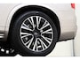 Volvo XC90 T8 PLUG-IN HYBRID AWD ULTRA DARK *FULL OPTIONS!* -PANO.DAK|BOWERS&WILKINS|TREKHAAK|LUCHTVERING|360°CAM|STANDKACHEL|GEVENT.LEDER+MASSAGE