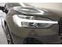 Volvo XC60 2.0 B4 MHEV R-Design Facelift [ Panorama Leder Apple/Android Trekhaak ]