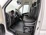 Opel Movano 2.2D Financial lease 140pk Bakwagen met Laadklep Achteruitrijcamera Cruise Control Meubelbak