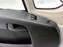 Opel Movano 2.2D Financial lease 140pk Bakwagen met Laadklep Achteruitrijcamera Cruise Control Meubelbak
