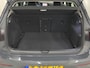 Volkswagen Golf 1.5 eTSI Active Camera Trekhaak Apple Carplay Standkachel Headup 17inch Navigatie