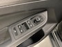 Volkswagen Golf 1.5 eTSI Style Camera Trekhaak Apple Carplay Standkachel Headup 17inch Navigatie