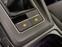 Volkswagen Golf 1.5 eTSI Style Camera Trekhaak Apple Carplay Standkachel Headup 17inch Navigatie