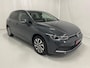 Volkswagen Golf 1.5 eTSI Style Camera Trekhaak Apple Carplay Standkachel Headup 17inch Navigatie
