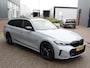 BMW 3-Serie Touring 320e M-SPORT | PANORAMADAK| LEDER SPORT INTERIEUR| HEAD-UP DISPLAY| BORDENHERKENNING| DODE HOEK DETECTIE| HERMANKARDON | AIROC/ECC | CRUISECONTROLL | CAMERA | PARKEERSENSOREN |