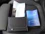 BMW 3-Serie Touring 320e M-SPORT | PANORAMADAK| LEDER SPORT INTERIEUR| HEAD-UP DISPLAY| BORDENHERKENNING| DODE HOEK DETECTIE| HERMANKARDON | AIROC/ECC | CRUISECONTROLL | CAMERA | PARKEERSENSOREN |