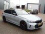 BMW 3-Serie Touring 320e M-SPORT | PANORAMADAK| LEDER SPORT INTERIEUR| HEAD-UP DISPLAY| BORDENHERKENNING| DODE HOEK DETECTIE| HERMANKARDON | AIROC/ECC | CRUISECONTROLL |  CAMERA | PARKEERSENSOREN |