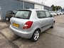 Skoda Fabia 1.6-16V Ambiente 1e eigenaar! lichte voorschade!