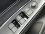 Mazda 2 1.5 Skyactiv-G Luxury | ACHTERUITRIJCAMERA | STOEL-EN STUURVERWARMING | LM VELGEN | CARPLAY | NAVIGATIE