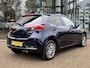 Mazda 2 1.5 Skyactiv-G Luxury | ACHTERUITRIJCAMERA | STOEL-EN STUURVERWARMING | LM VELGEN | CARPLAY | NAVIGATIE