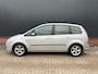 Ford C-Max 1.6-16V Ghia (12 mnd BOVAG-garantie)