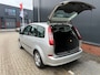 Ford C-Max 1.6-16V Ghia (12 mnd BOVAG-garantie)