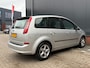 Ford C-Max 1.6-16V Ghia (12 mnd BOVAG-garantie)