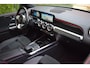 Mercedes-Benz GLB 200 Business Solution AMG 7persoons. ORG.NED / PANORAMADAK / EL.STOELEN / SFEERVERLICHTING / TREKHAAK / CARPLAY