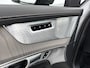 Volvo XC90 T8 Recharge Ultra Dark | 22" | Luchtvering | Bowers & Wilkins | Nappa Leder | 360 Camera | Getint & Gelaagd glas | Head-up | Nubuck dakhemel | Elektrisch verst. stoelen | Stoel/stuur/achterbankverwarming