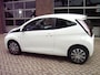 Toyota Aygo 1.0 VVT-i x-play CAMERA / CRUISE CTR / AIRCO/LED