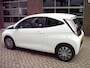 Toyota Aygo 1.0 VVT-i x-play CAMERA / CRUISE CTR / AIRCO/LED