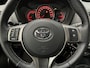 Toyota Yaris 1.0 VVT-i Aspiration KEURIGE AUTO !! | 12 Voltaansluiting | 1e Eigenaar. | Achteruitrijcamera