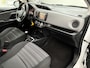 Toyota Yaris 1.0 VVT-i Aspiration 1e eigenaar! KEURIGE AUTO !! | 12 Voltaansluiting | 1e Eigenaar. | Achteruitrijcamera