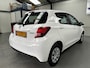 Toyota Yaris 1.0 VVT-i Aspiration KEURIGE AUTO !! | 12 Voltaansluiting | 1e Eigenaar. | Achteruitrijcamera