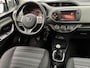 Toyota Yaris 1.0 VVT-i Aspiration 1e eigenaar! KEURIGE AUTO !! | 12 Voltaansluiting | 1e Eigenaar. | Achteruitrijcamera