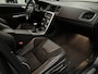 Volvo V60 2.0 T4 Business Sport Intellisafe Pro Line R Design!!! | Achteropkomend verkeer waarschuwing | Autonomous Emergency Braking | Bots herkenning systeem