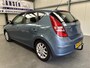 Hyundai i30 1.6i Dynamic Business | Airco (automatisch) | Alarmsysteem | Lichtmetalen velgen 16"