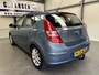 Hyundai i30 1.6i Dynamic Business | Airco (automatisch) | Alarmsysteem | Lichtmetalen velgen 16"