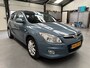 Hyundai i30 1.6i Dynamic Business | Airco (automatisch) | Alarmsysteem | Lichtmetalen velgen 16"