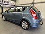 Hyundai i30 1.6i Dynamic Business | Airco (automatisch) | Alarmsysteem | Lichtmetalen velgen 16"