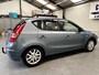 Hyundai i30 1.6i Dynamic Business | Airco (automatisch) | Alarmsysteem | Lichtmetalen velgen 16"