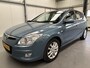 Hyundai i30 1.6i Dynamic Business | Airco (automatisch) | Alarmsysteem | Lichtmetalen velgen 16"