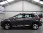 Peugeot 2008 1.2 VTi Allure Pack Premium Plus | 12 Voltaansluiting | 16" LMV Hydre Gris Dilium | AUX aansluiting