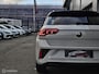Volkswagen T-Roc 1.5 TSI 3x R-Line Business+ Panorama/Keyless/Trekhaak/Ascotgrey