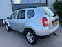 Dacia Duster 1.6 Lauréate 2wd/Airco/1eigenaar/Dealer-onderhouden/Trekhaak/Aux/Elek-pakket/Lmv