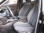 Peugeot 2008 136pk Hybrid Allure | Camera | Navigatie | Parkeersensoren VOOR+Achter | LEER/Stof | AUTOMAAT