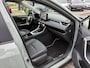 Toyota RAV4 2.5 HYBRID EXECUTIVE PARKSENSOREN V+A STOEL/STUURVERW LEDER EL-KLEP NAVI APPLE/ANDROID KEYLESS