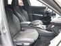 Peugeot 2008 130pk GT | LEER/Alcantara | Massagestoelen | Camera | Navigatie | Dodehoekdetectie | AUTOMAAT