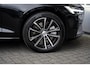 Volvo V60 2.0 T6 Plug-in hybrid AWD Essential Bright | Long Range Accu | LED verlichting | DAB+ | Parkeercamera Achter | Cruise Control |