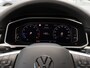 Volkswagen T-Roc R-Line-Edition 1.5 110 kW / 150 pk TSI | Camera | Trekhaak | 17" inch lm velgen | Keyless |