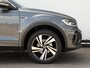 Volkswagen T-Roc R-Line-Edition 1.5 110 kW / 150 pk TSI | Camera | Trekhaak | 17" inch lm velgen | Keyless |