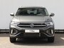 Volkswagen T-Roc R-Line-Edition 1.5 110 kW / 150 pk TSI | Camera | Trekhaak | 17" inch lm velgen | Keyless |