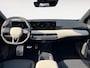 Kia EV4 Fastback GT-PlusLine 81.4 kWh | Schuif/kanteldak | Lederen bekleding | 360 Graden camera | Head up display | Elektrische achterklep | Elektrische stoel verstelling met geheugen | Stoel verwarming + ventilatie voor | Dodehoek camera | Draadloze oplader | DEMO