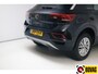 Volkswagen T-Roc 1.0 TSI 116 PK Business Edition | Stoelverw. | Apple Carplay / Android auto | PDC V+A | Automatisch inparkeren, Climate control, all season banden, extra getint glas achter
