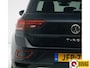 Volkswagen T-Roc 1.0 TSI 116 PK Business Edition | Stoelverw. | Apple Carplay / Android auto | PDC V+A | Automatisch inparkeren, Climate control, all season banden, extra getint glas achter
